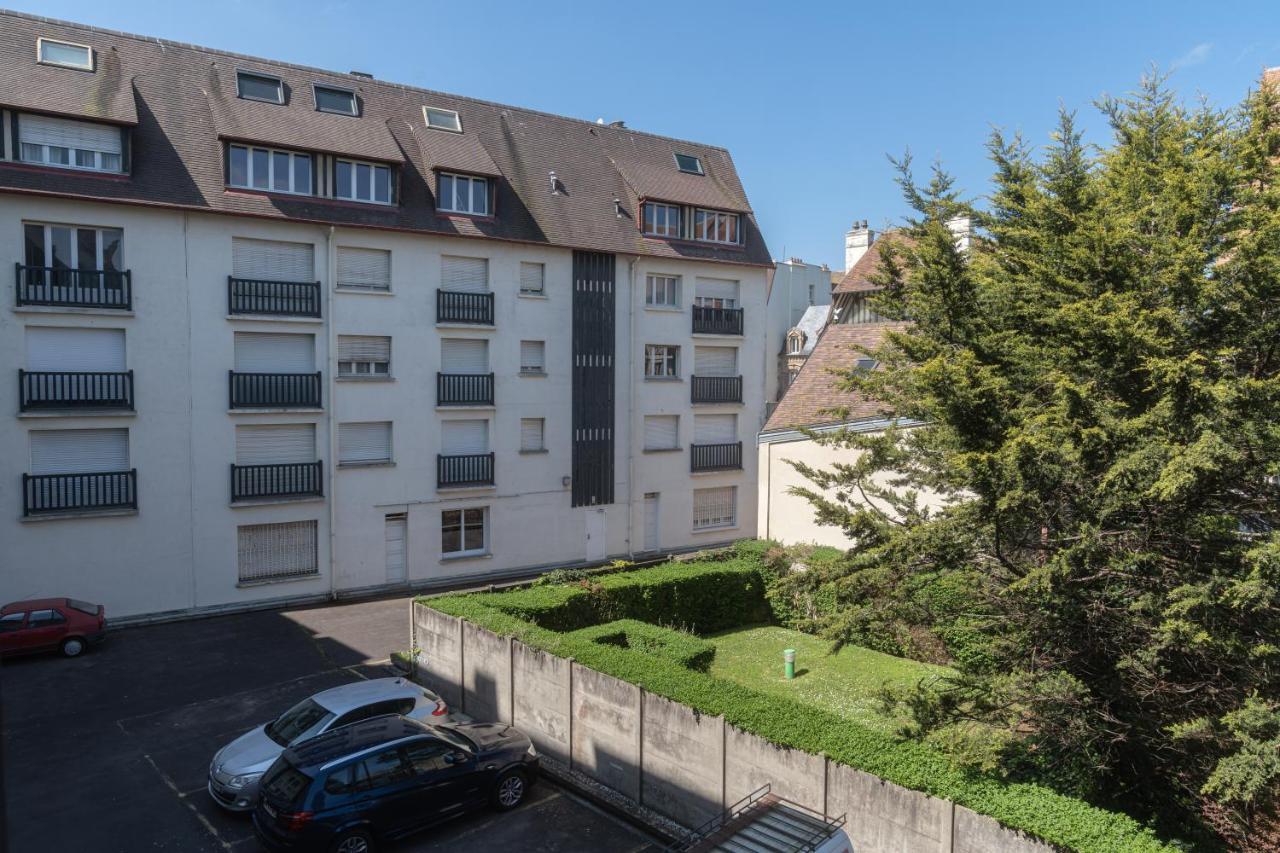 Appartement Castel Saint Clair à Deauville Extérieur photo
